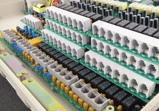 电子类栏目 计算机网络设备的安装与维护与办公通讯系统整合